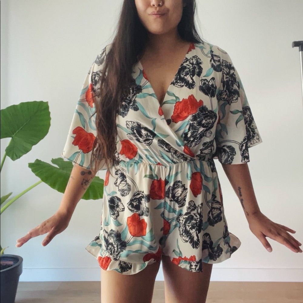 HONEYPUNCH FLORAL ROMPER